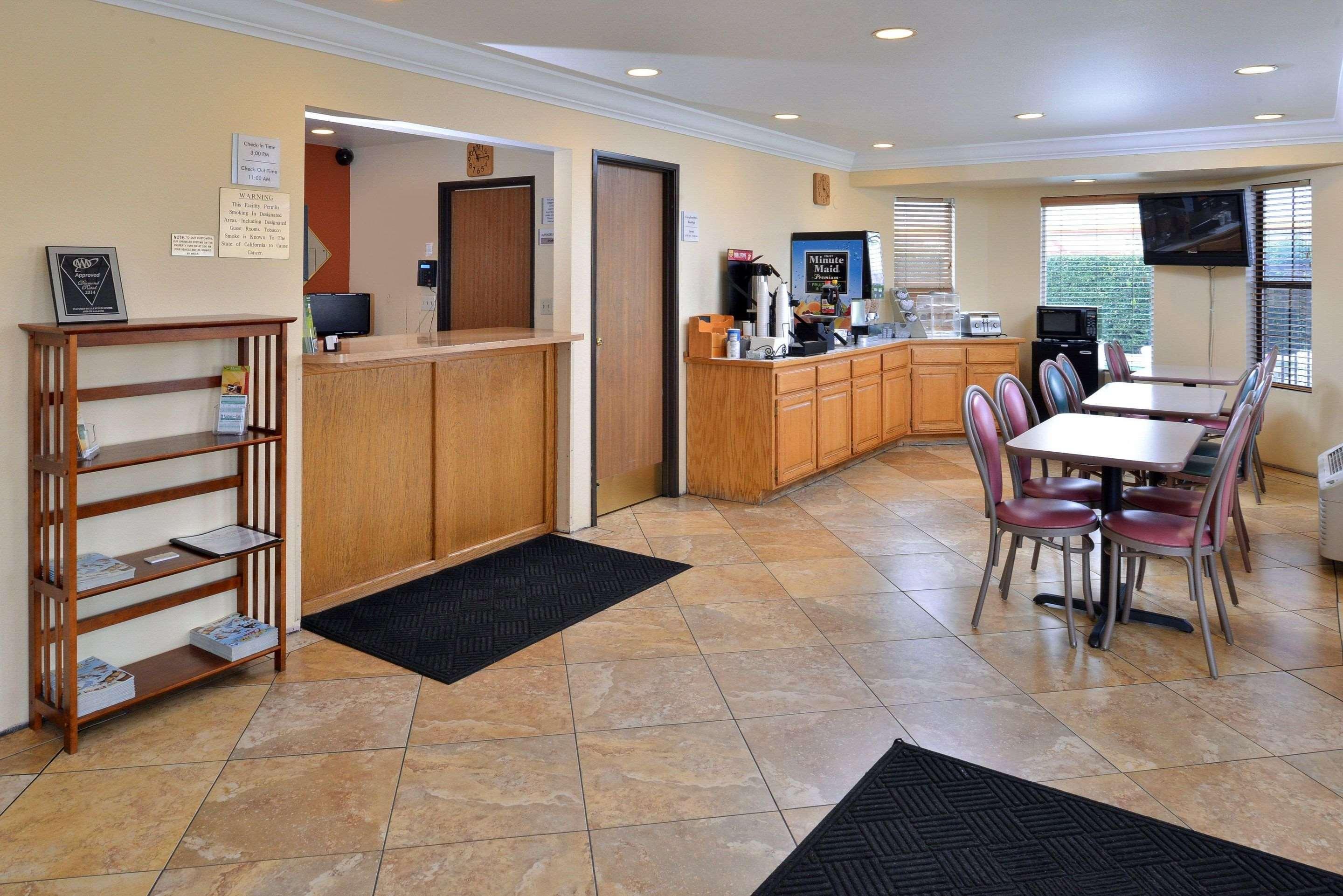 Econo Lodge Inn & Suites קורנינג מראה חיצוני תמונה